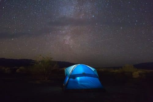 Nuit à la belle étoile en tente